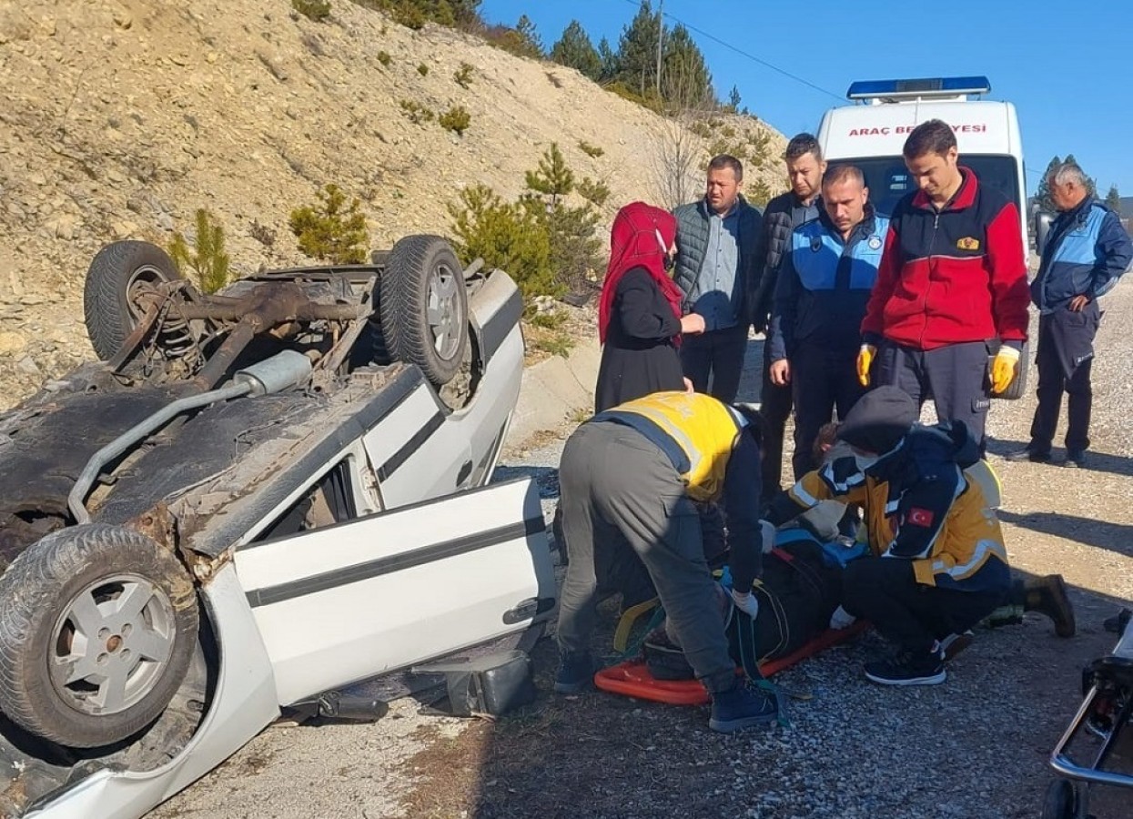 Yoldan çıkan otomobil takla attı: 1 yaralı;