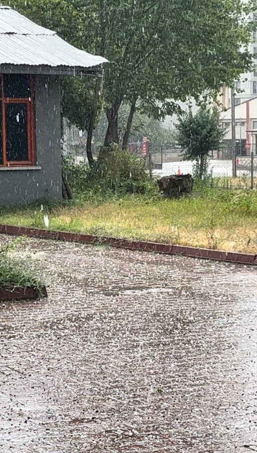 Kastamonu’da iri taneli dolu yağışı;