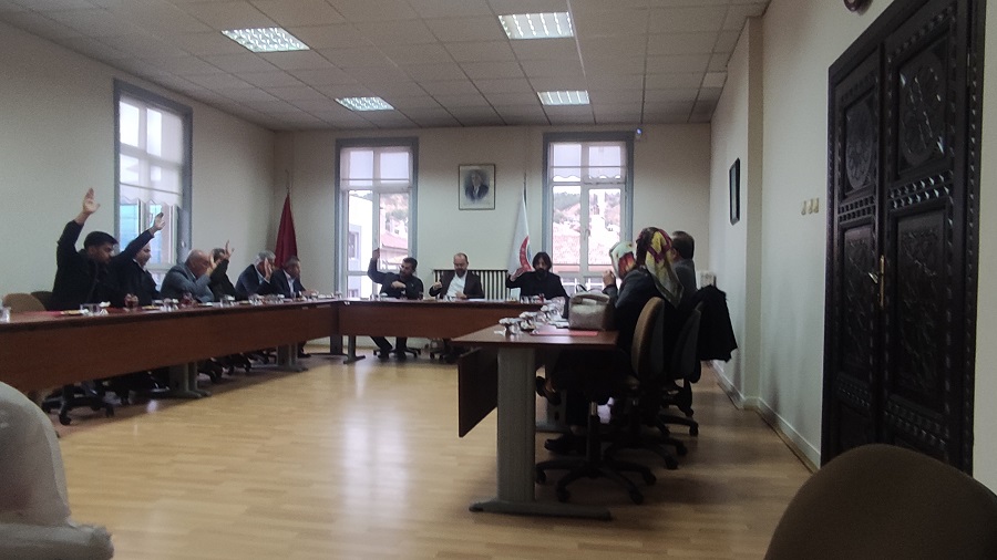 Tosya Belediye Meclisi’nde ‘bol redli’ toplantı…;