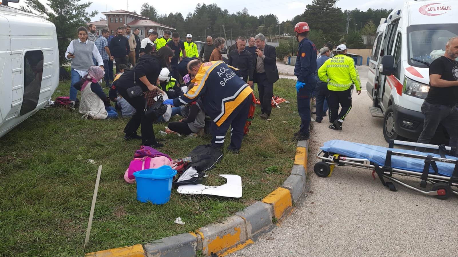 Kastamonu'da feci kaza! Tırla öğrenci servisi çarpıştı;