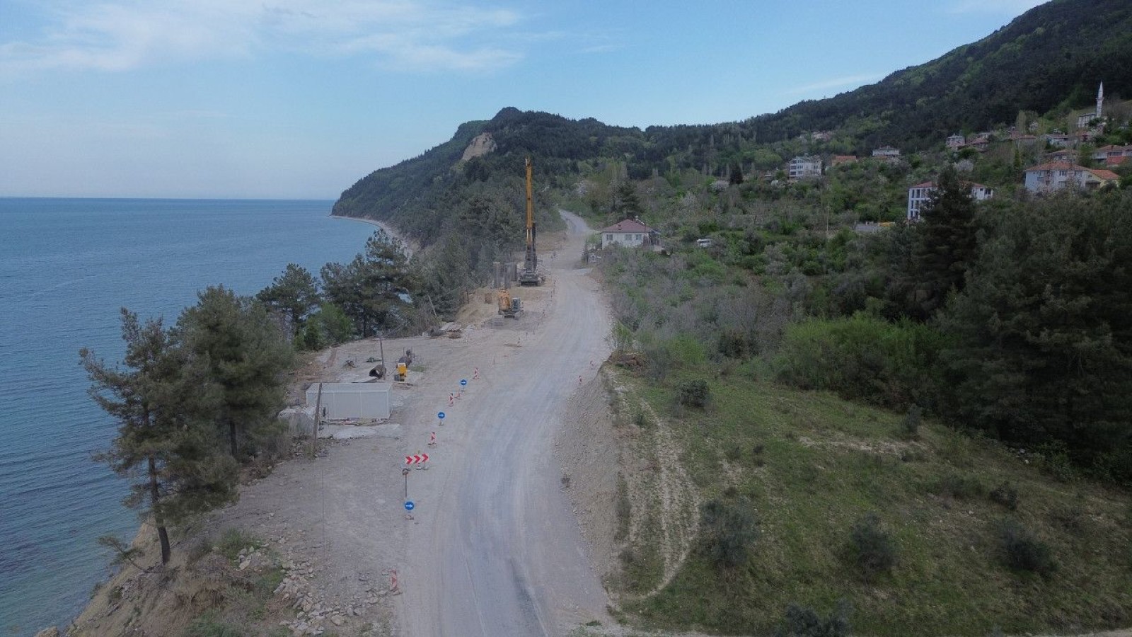 Abana-Çatalzeytin kara yolu 15 gün trafiğe kapatıldı;