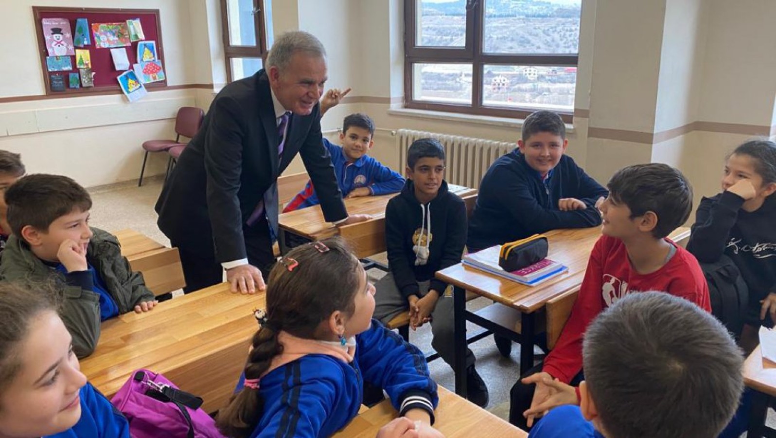Bahçacıoğlu’ndan okul ziyaretleri