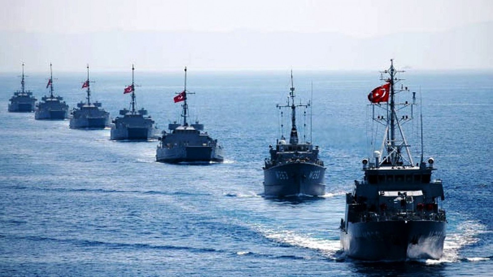 100 gemimiz İstanbul Boğazı'na iniyor;