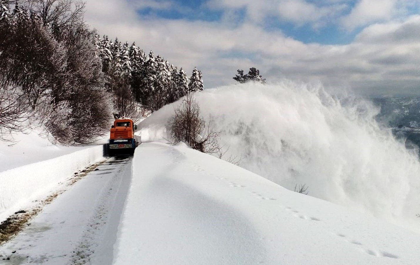 Kastamonu'da 79 köyün yolu kapalı;